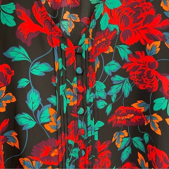 Torrid Womens Floral Button Front Blouse Size 5x Georgette V Neck Pintucked - Picture 9 of 14
